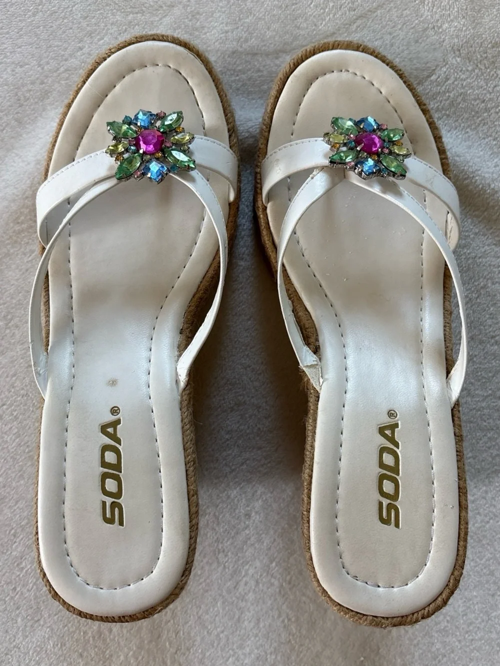 Y2K White Soda Rhinestone Floral Strappy Wedge Heels Size 7 READ